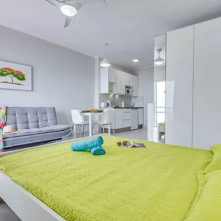 1204 Spectacular View Studio Refurbished New Апартаменты Плайя-Параисо