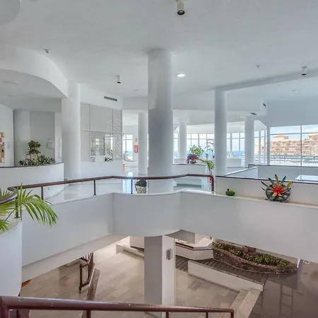 1204 Spectacular View Studio Refurbished New * 帕莱索海滩